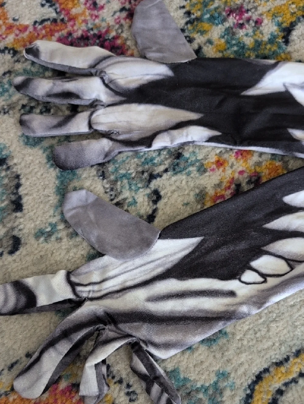 Spirit 'The Mouth' Full-Body Costume – Black & White, Medium 5'-5'4" - Picture 10 of 11